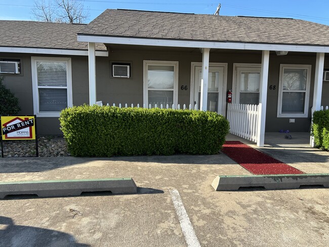 Garden Cottages in Norman, OK - Building Photo - Building Photo