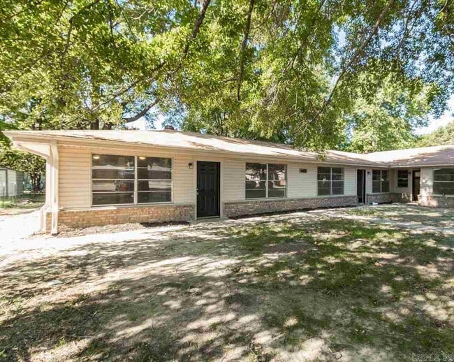 1401 Plummer St in Jacksonville, AR - Building Photo - Building Photo