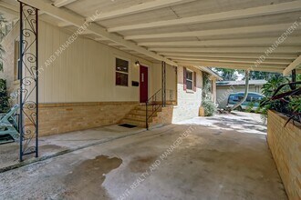 4009 Bess Rd in Jacksonville, FL - Building Photo - Building Photo