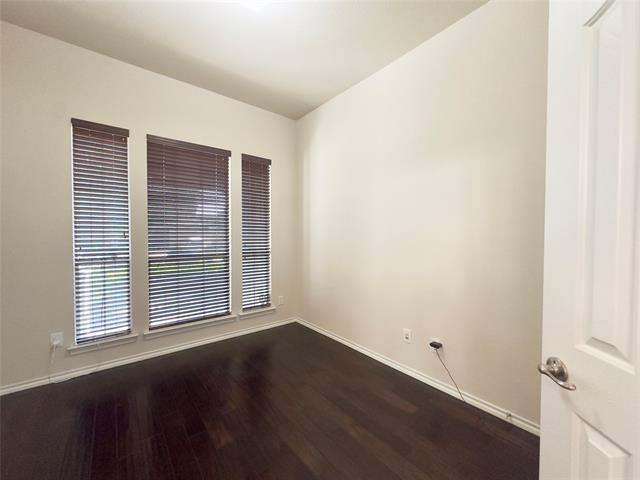 5033 Bomford Dr in Fort Worth, TX - Foto de edificio - Building Photo