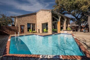 8888 Tallwood Dr in Austin, TX - Building Photo