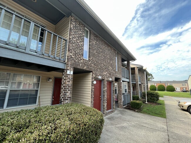 Collinwood Square Apartments photo'