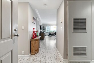 3481 Lakeside Dr NE in Atlanta, GA - Building Photo - Building Photo