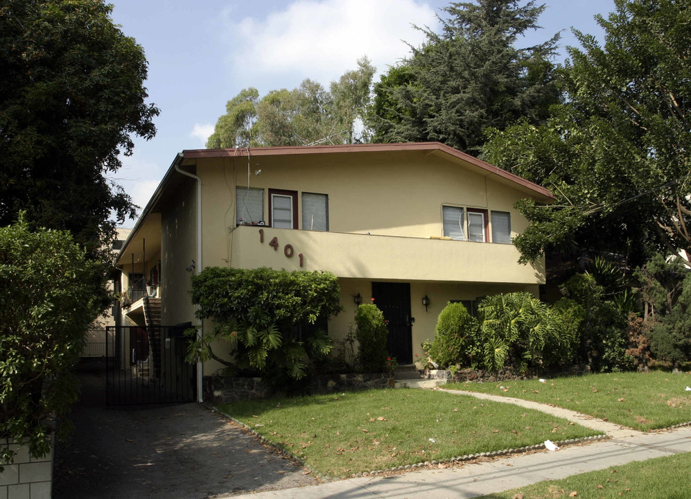 1353-1407 N Fuller Ave in Los Angeles, CA - Building Photo