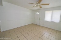 10320 Mayan Dr, Unit 5 in Jacksonville, FL - Building Photo - Building Photo