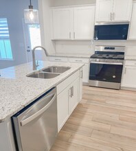 612 Glen Clova Dr in Raleigh, NC - Foto de edificio - Building Photo