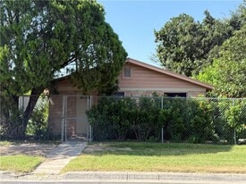 4 Adams St. in Mission, TX - Building Photo