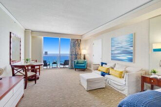 18001 Collins Ave in Sunny Isles Beach, FL - Building Photo - Building Photo