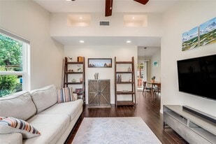 5112 Heflin Ln in Austin, TX - Building Photo