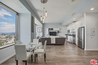 1100 Wilshire Blvd in Los Angeles, CA - Building Photo - Building Photo