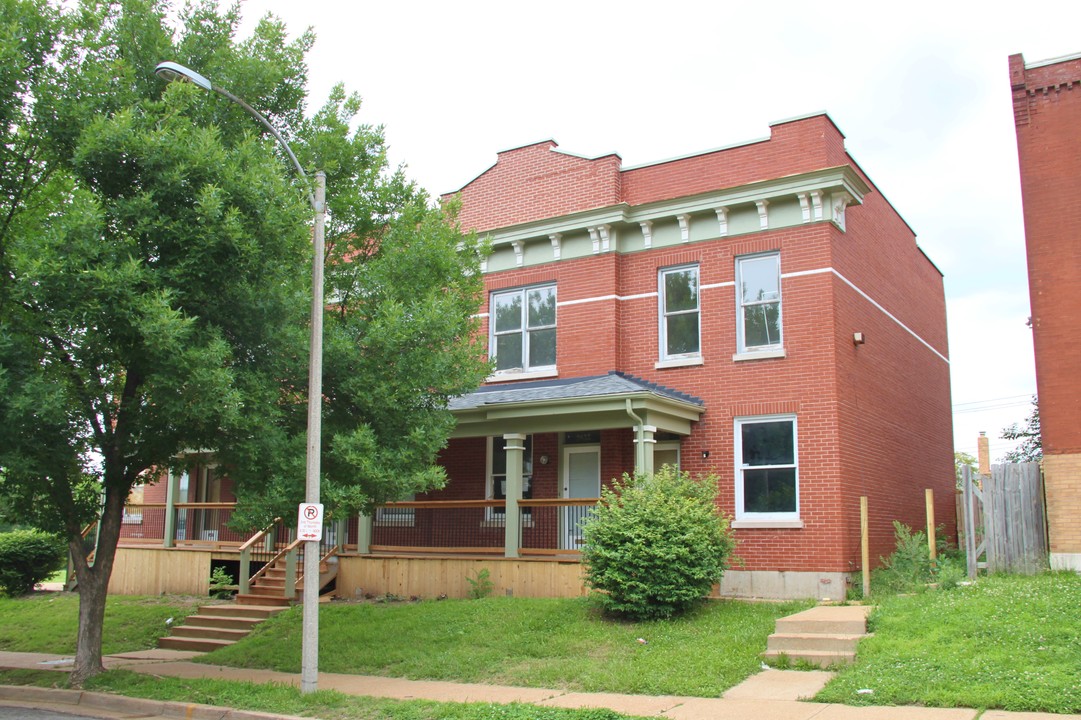 3857 Folsom Ave in St. Louis, MO - Building Photo