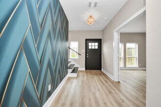 3913 Griggs Rd in Houston, TX - Building Photo - Building Photo
