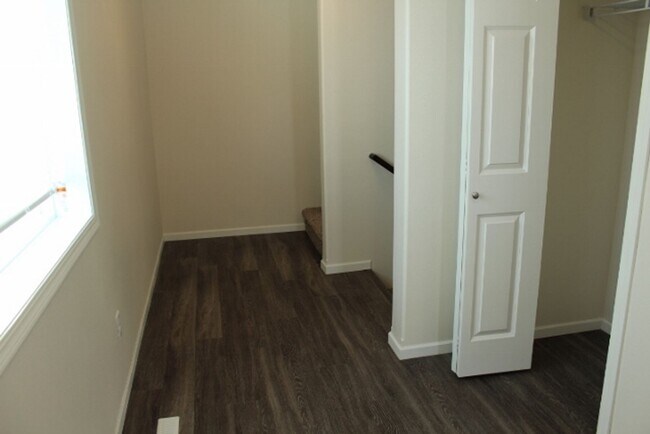 2241 35th St S Cir in Moorhead, MN - Building Photo - Building Photo