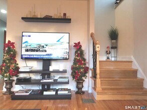 1093 Shippan Ave in Stamford, CT - Building Photo - Building Photo