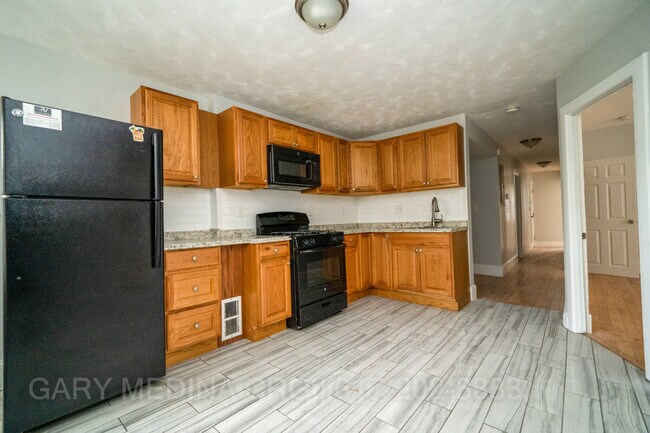 38 Fayston St, Unit 1 in Boston, MA - Building Photo - Building Photo