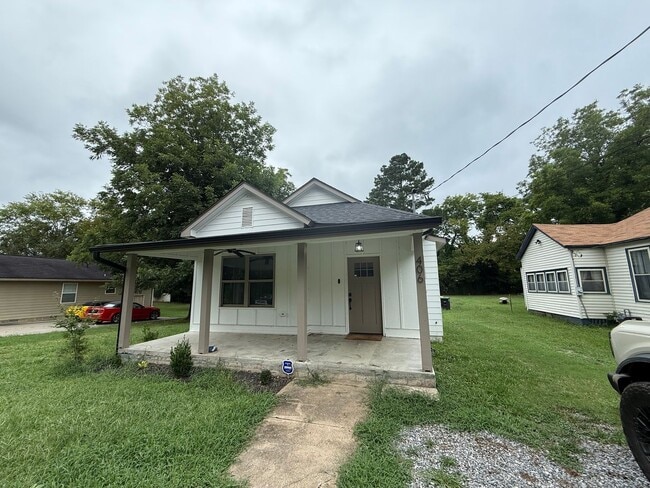 property at 406 Pennington Ave SW