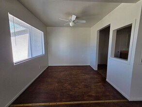 44302 Kirkland Ave in Lancaster, CA - Building Photo - Building Photo