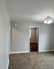 417 N Charlotte St in Dickson, TN - Building Photo - Building Photo