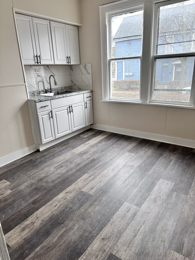 174 Massachusetts Ave, Unit Lower apt in Buffalo, NY - Foto de edificio - Building Photo