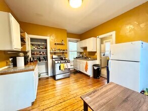 44 Delle Ave, Unit 2 in Boston, MA - Foto de edificio - Building Photo