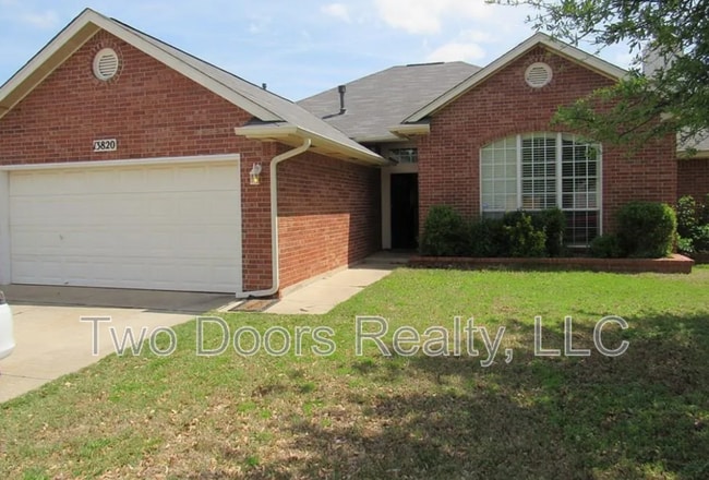 property at 13820 Oakmond Rd