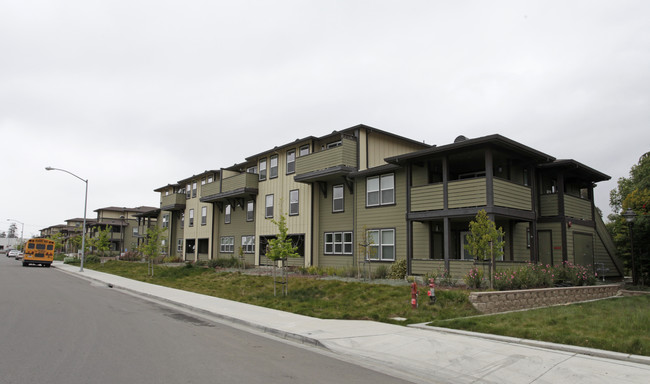 Walker Landing in Hayward, CA - Building Photo - Building Photo