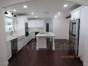 2802 E Weldon Ave in Phoenix, AZ - Building Photo - Building Photo