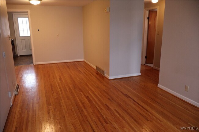 465 Wehrle Dr in Buffalo, NY - Building Photo - Building Photo