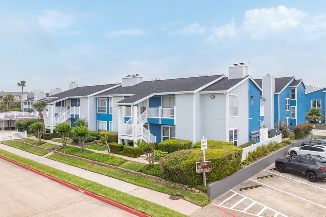 The Palms at Cove View in Galveston, TX - Foto de edificio - Building Photo