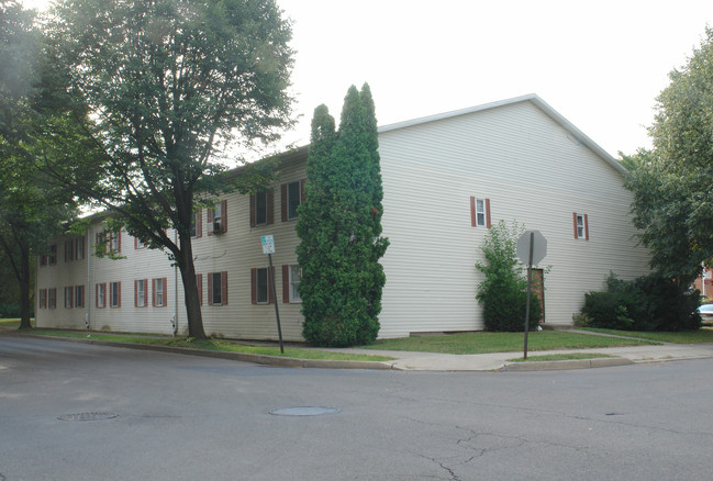 438 Cedar Ave in Williamsport, PA - Building Photo - Building Photo