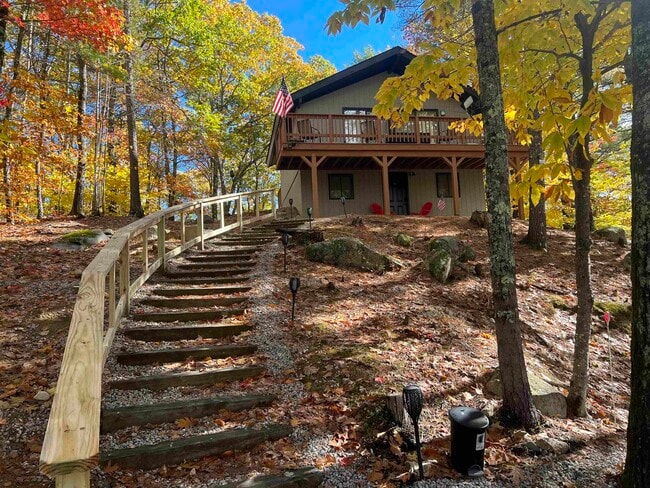 property at 5 Oak Ridge Rd