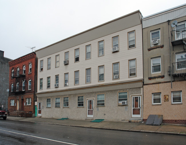 525-527 Market St in Newark, NJ - Foto de edificio - Building Photo