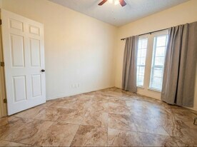 1405 Ridgemoor Ln in Richardson, TX - Building Photo