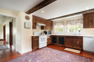 160 Route 7 in Falls Village, CT - Building Photo - Building Photo