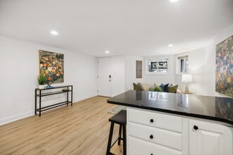 34 T St NW, Unit #B in Washington, DC - Building Photo - Building Photo