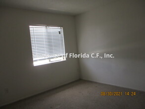 201 Royal Palm Dr in Kissimmee, FL - Foto de edificio - Building Photo