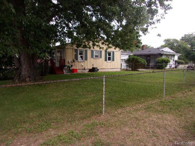 30953 7 Mile in Livonia, MI - Building Photo - Building Photo