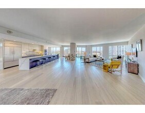 110 Broad St, Unit 902 in Boston, MA - Foto de edificio - Building Photo