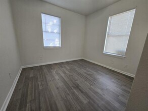 6905 Bennett Ave in Austin, TX - Building Photo - Building Photo