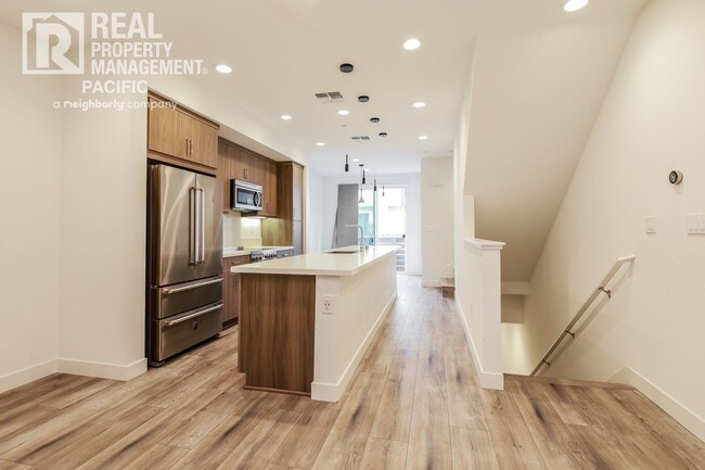 935 Edy Ln in Oakland, CA - Building Photo - Building Photo