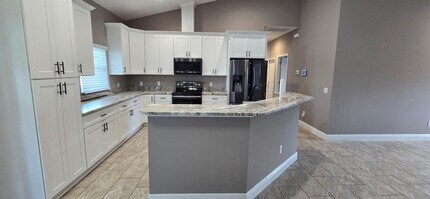 643 Marion Oaks Trail in Ocala, FL - Building Photo - Building Photo