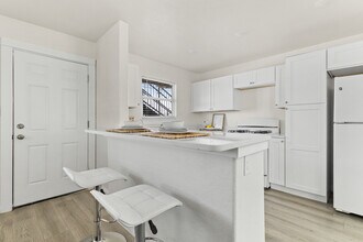 3409 Commercial Ave in San Antonio, TX - Building Photo - Building Photo