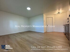7619 Douglas St W in Lakewood, WA - Foto de edificio - Building Photo