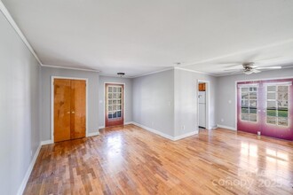 405 W Harvie Ave, Unit 407B in Gastonia, NC - Building Photo - Building Photo