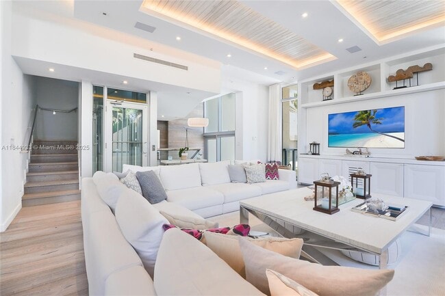 property at 9501 Collins Ave