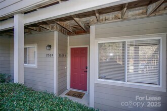2524 Stradbrook Dr in Charlotte, NC - Building Photo - Building Photo