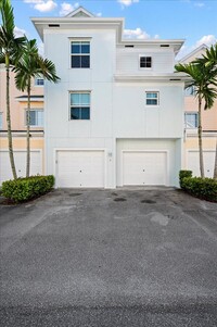 156 Aragon Way in Jupiter, FL - Foto de edificio - Building Photo