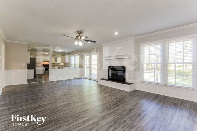 6021 Woods Edge Ln in Kernersville, NC - Building Photo - Building Photo