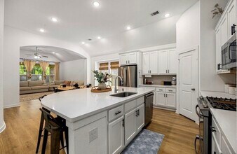 17303 Merigold Hts Dr in Woodloch, TX - Building Photo - Building Photo