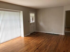 2222 Swansea Rd in Columbus, OH - Building Photo - Building Photo